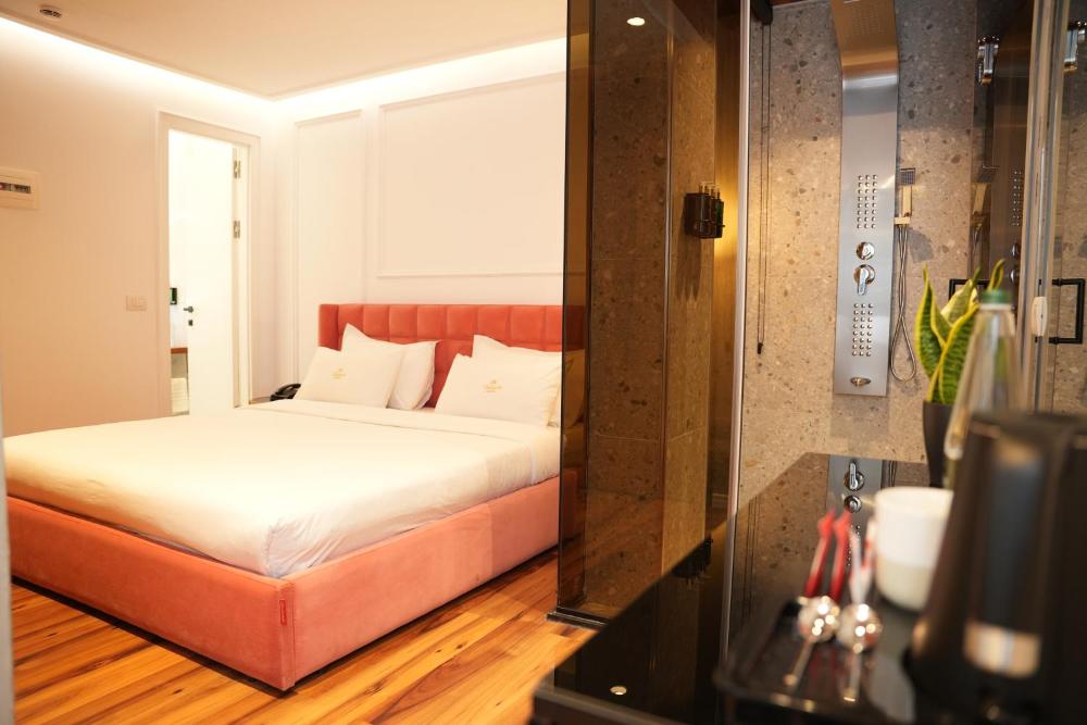 Standard Double Room No Window