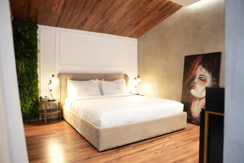 Deluxe Double Room with Bath